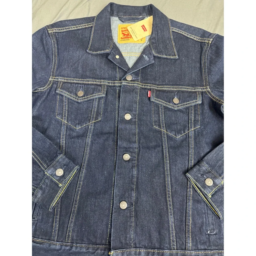 Levis Mens The Trucker Jacket Dark Indigo Denim Standard Fit Size Medium NWT